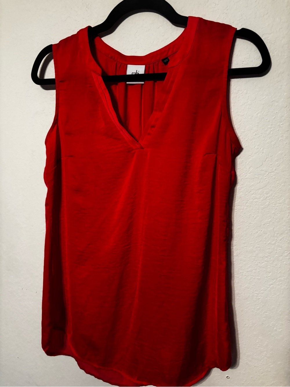 CAbi Sleeveless V-Neck Blouse Size XS Red-orange Style 5364 Flowy Gathered Neck